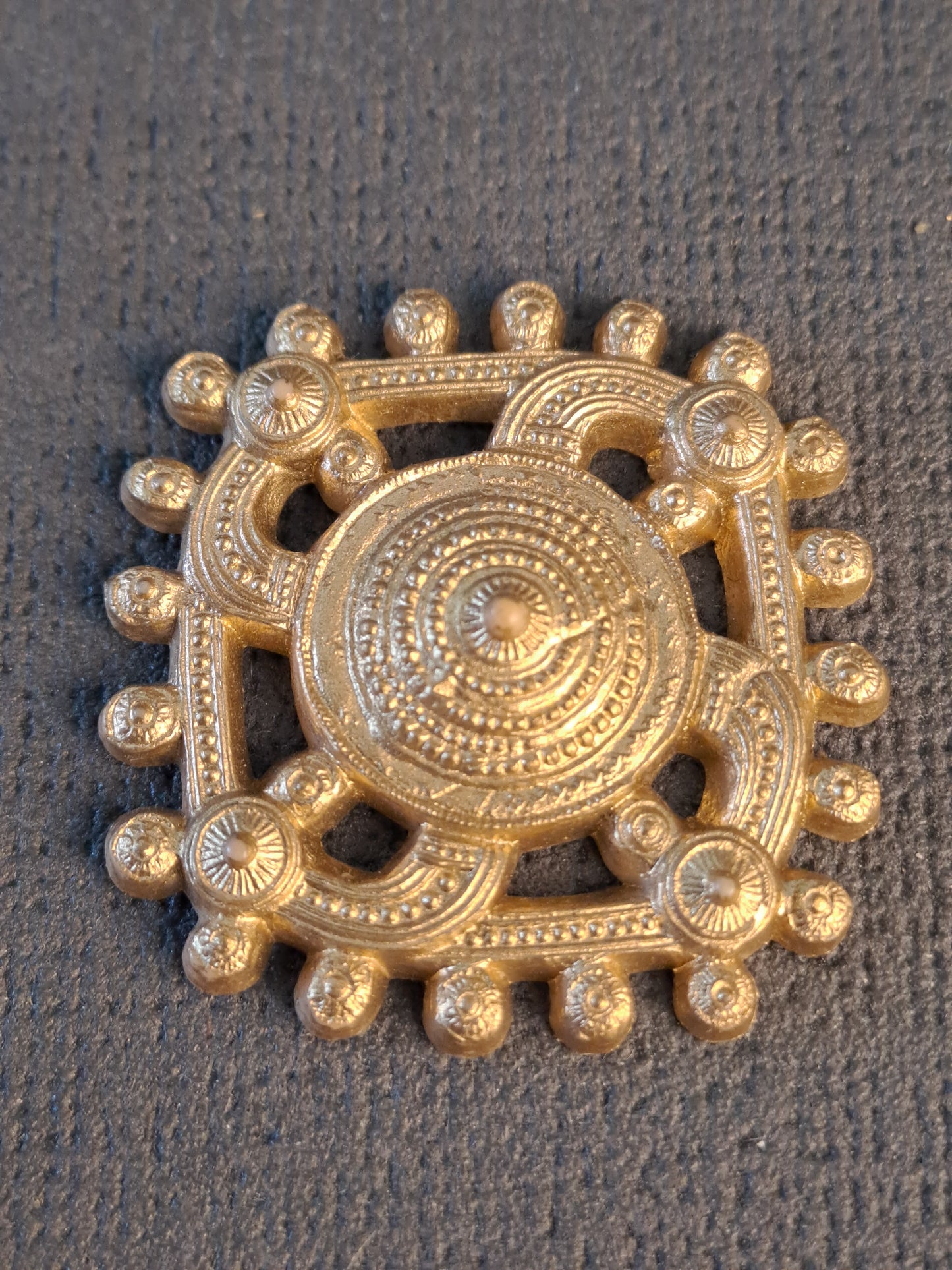 WHW Donation Badge 1941-42