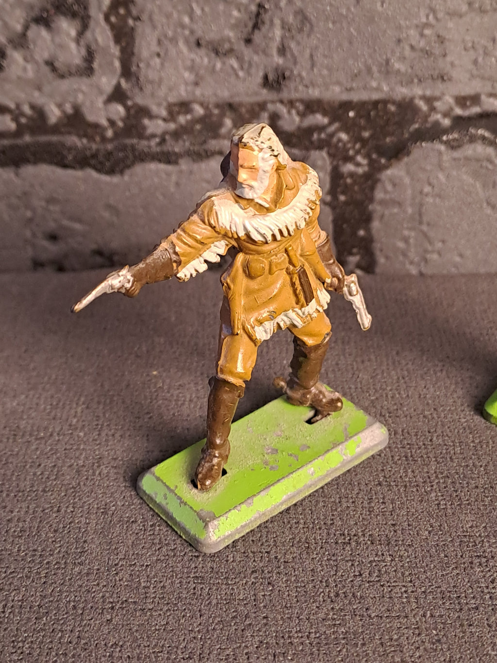 Britains Deetail General Custer and Cowboy