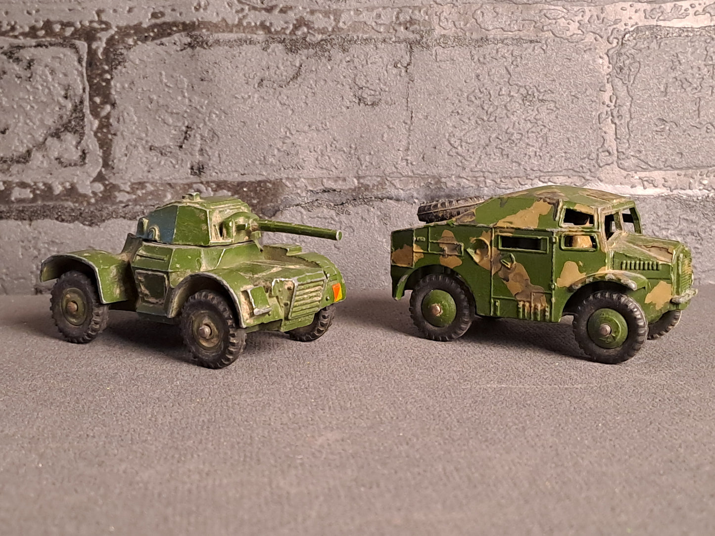 Dinky Toys Armoured Car and Field Artillery Tractor