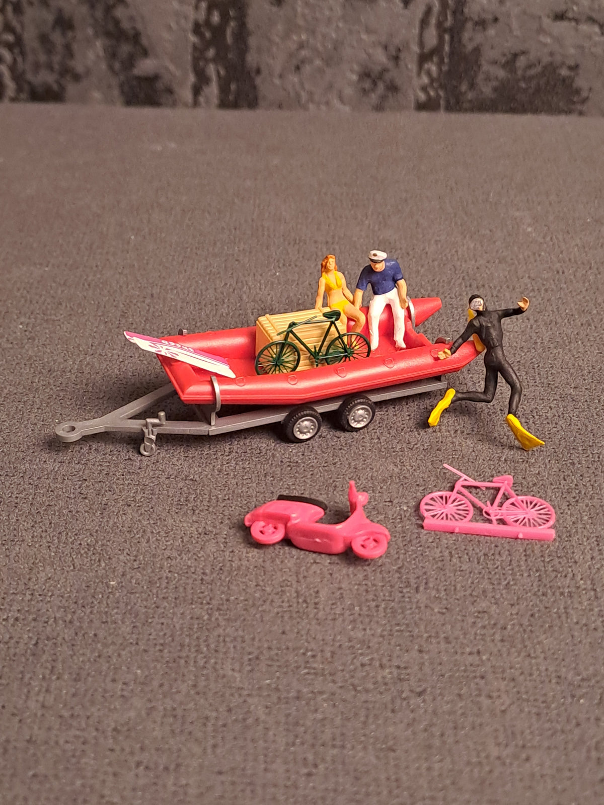 Boat, Diver a.m.