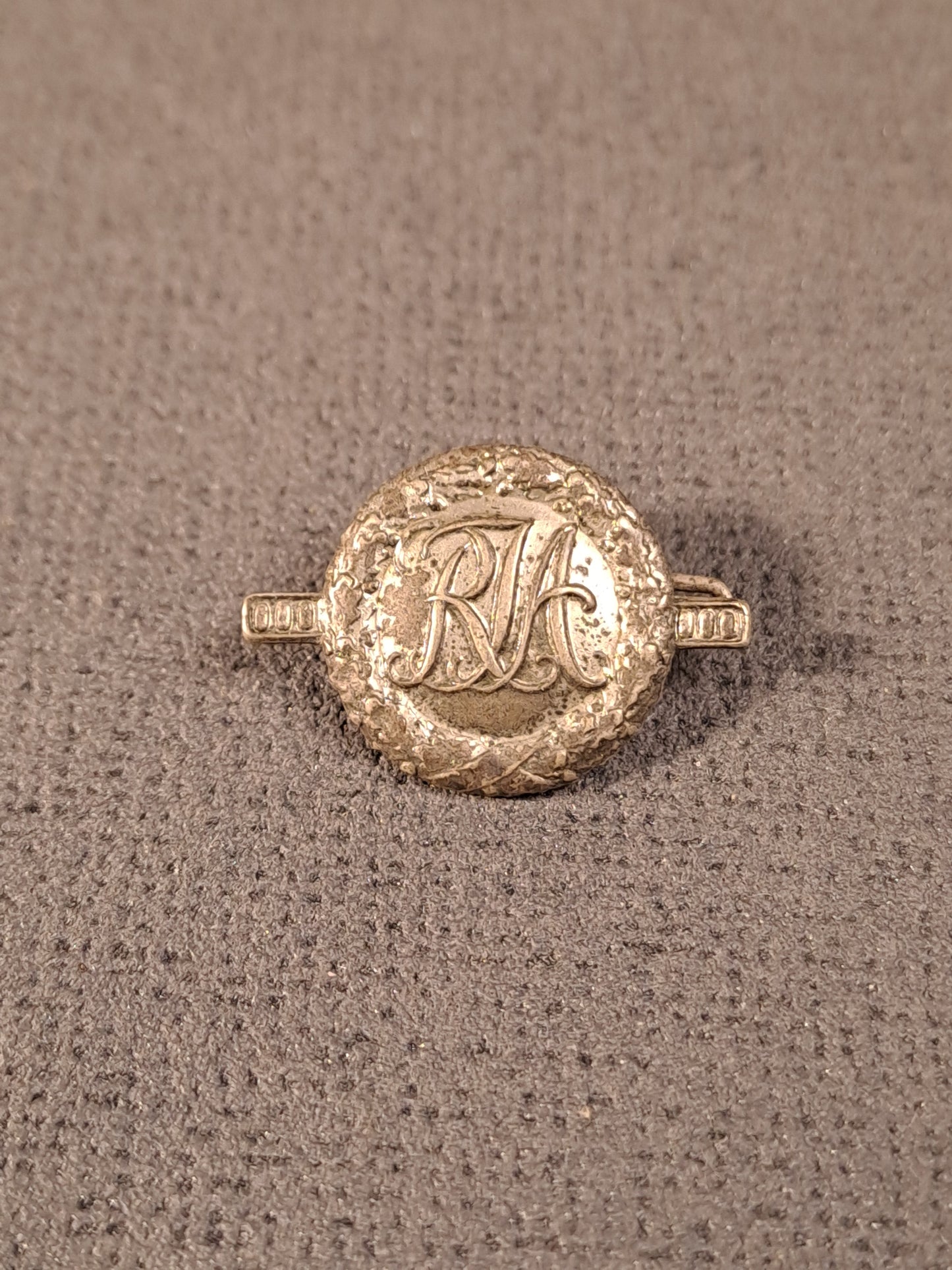 WW2 Reichsjugendsportabzeichen / 3. Rige Sports Badge