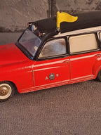 Tekno Denmark Mercedes-Benz 220S Ambulance
