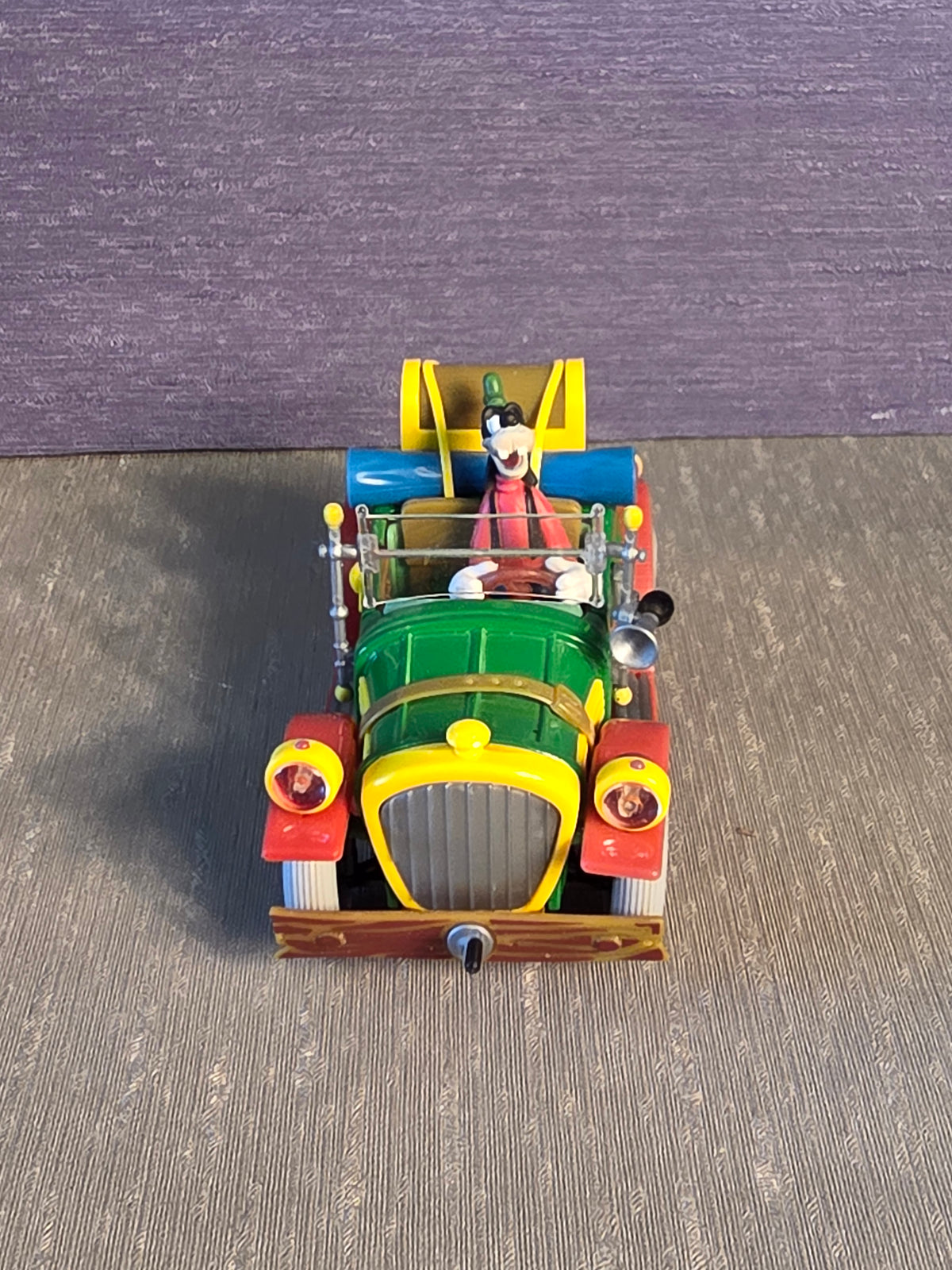 Disney Fedtmule i Bil / Goofy in Car