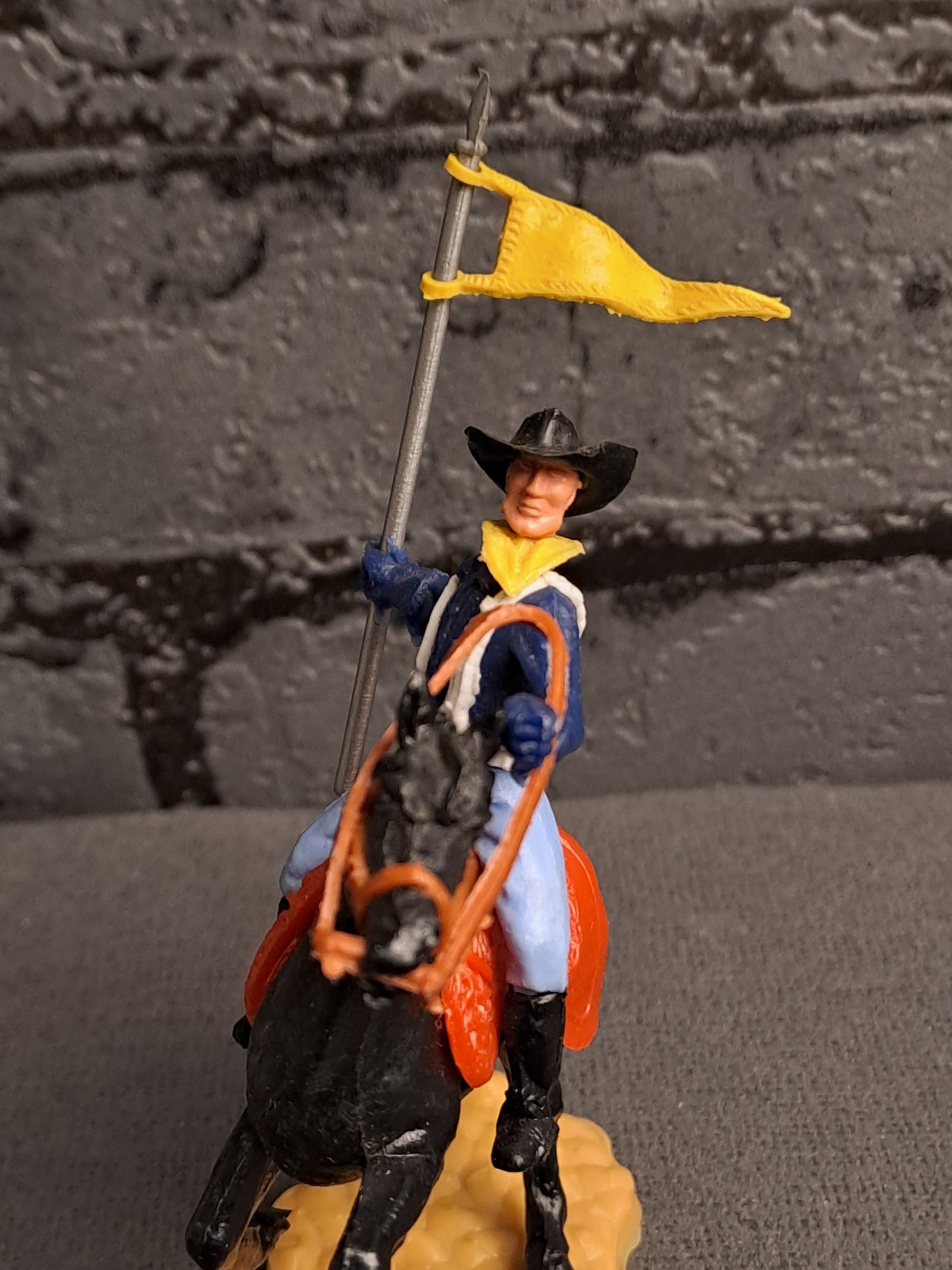Timpo Toys U.S. Cavelery Federate Standard Bearer on Horse / Timpo Toys U.S. Kavaleri Føderal Fanebærer på Hest