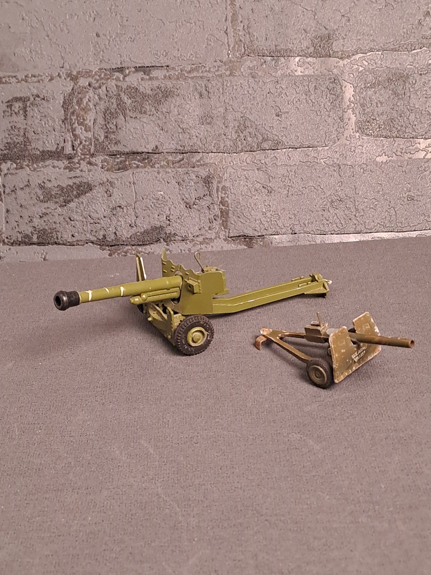 Tekno and Dinky Canons