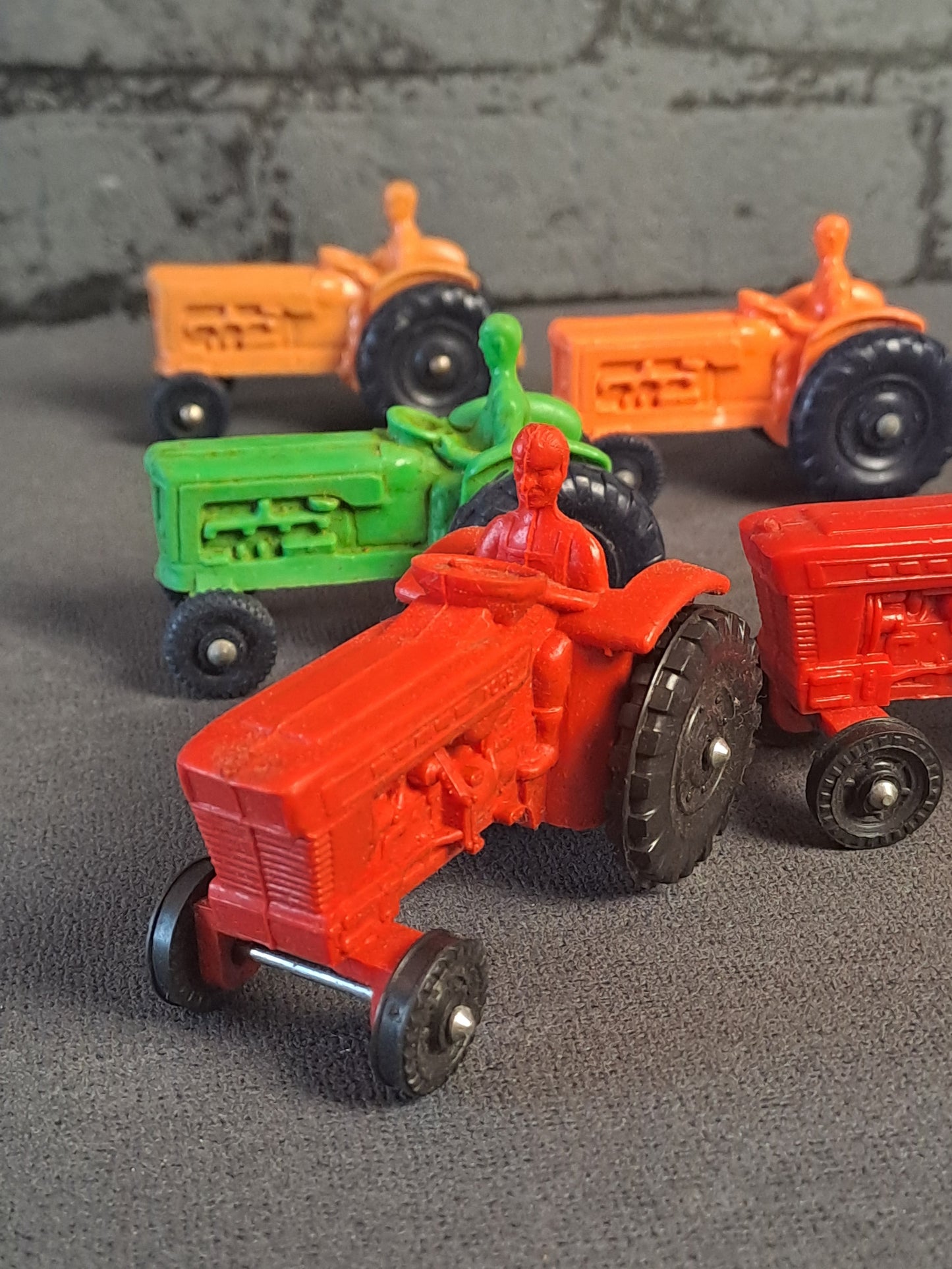 Vintage Plastic Tractors / Vintage Plastik Traktorer