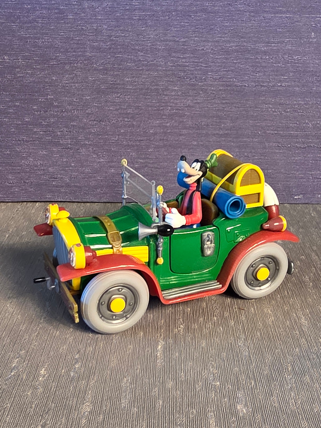 Disney Fedtmule i Bil / Goofy in Car