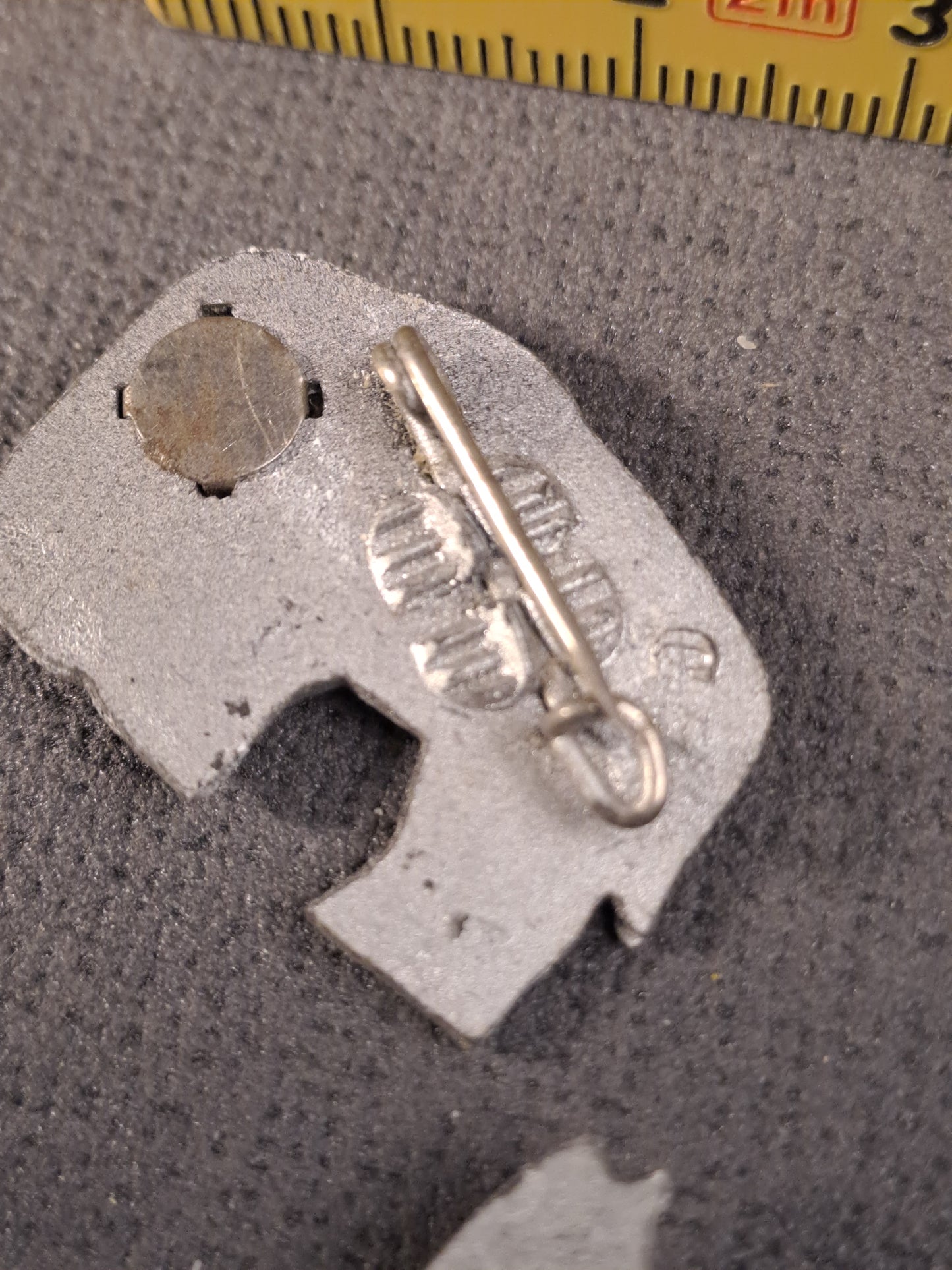 WHW Animal Badges with Pearls / WHW Dyrebadges med Perler