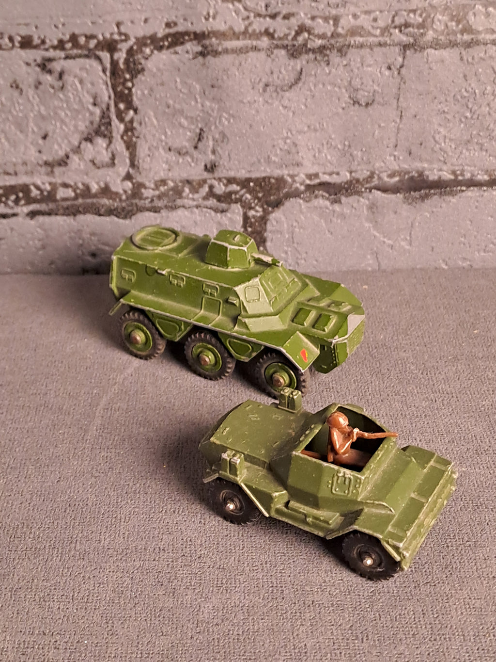 Dinky Toys and Corgi Juniors Military x2