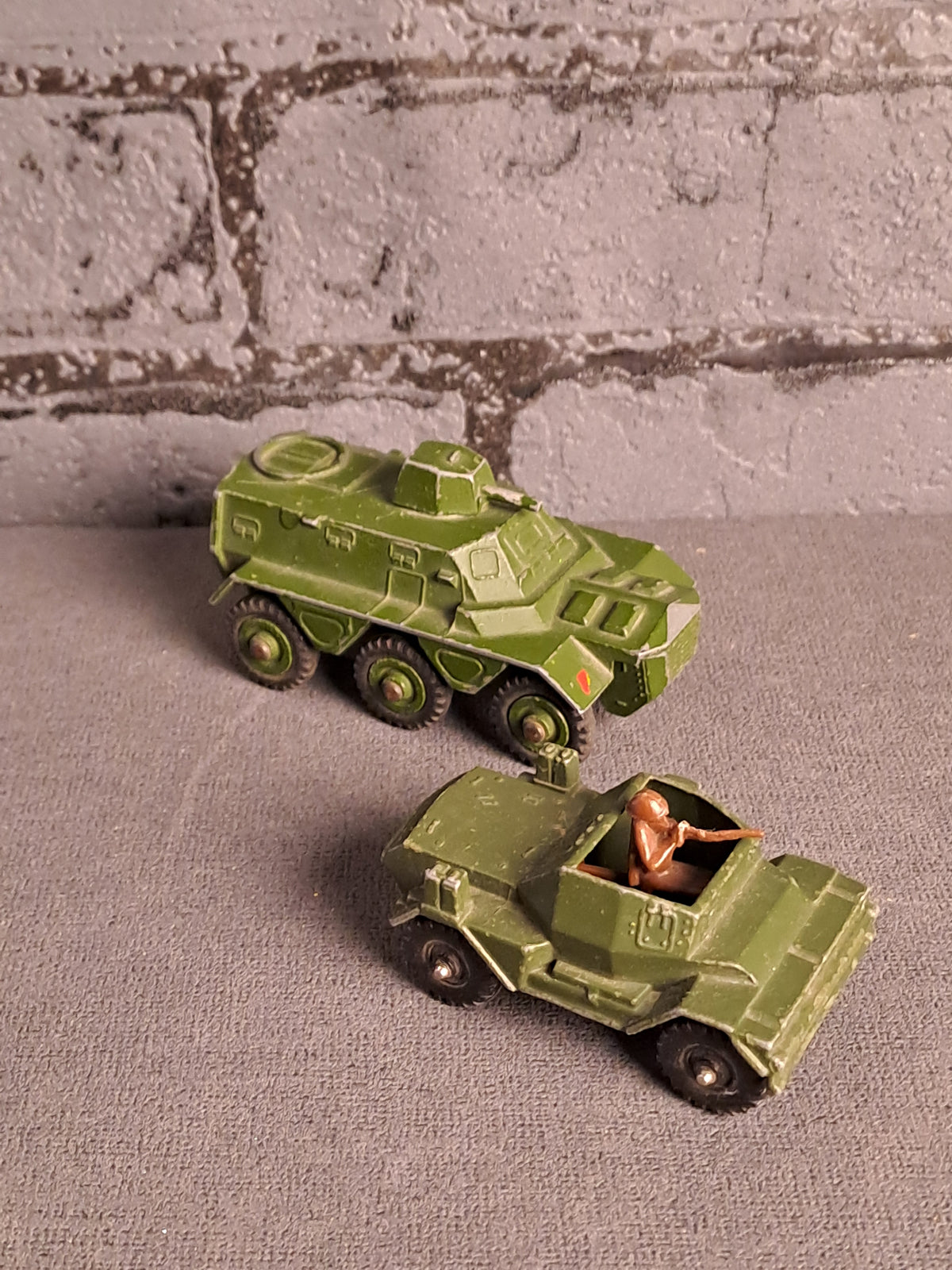 Dinky Toys and Corgi Juniors Military x2