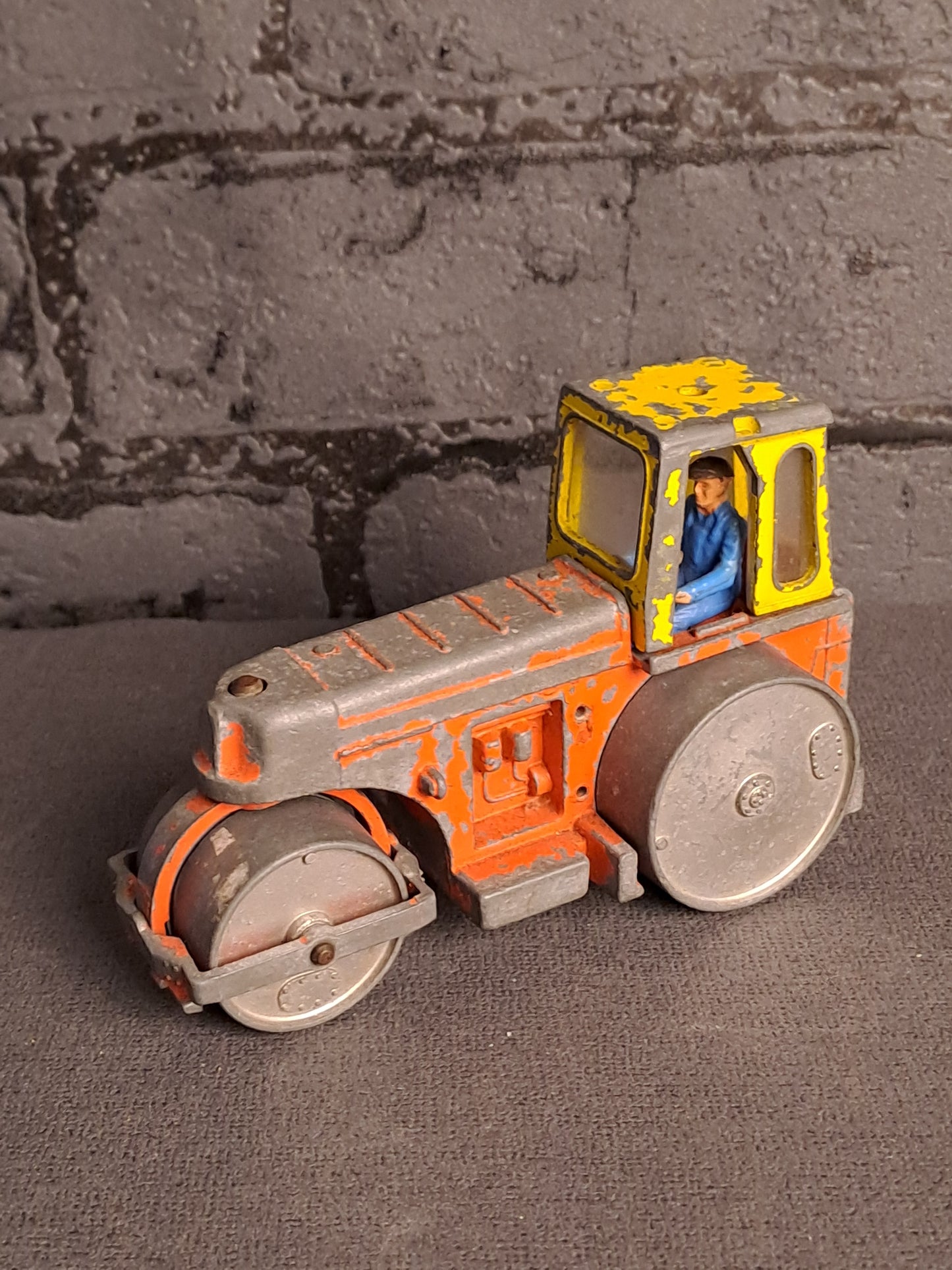 Dinky Toys Aveling Barford Diesel Roller no 279