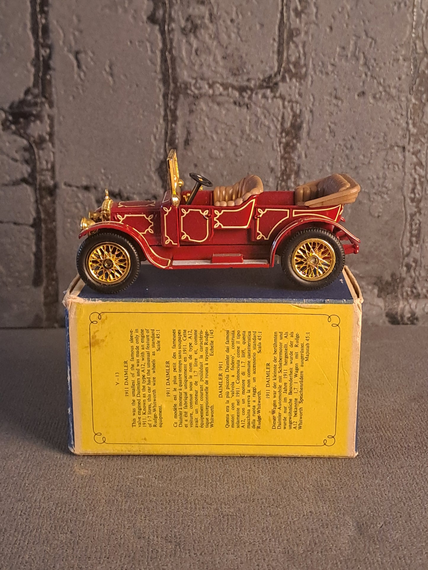 Matchbox Models of Yesteryear Daimler 1911