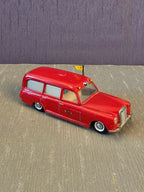 Tekno Mercedes Benz 220s Ambulance