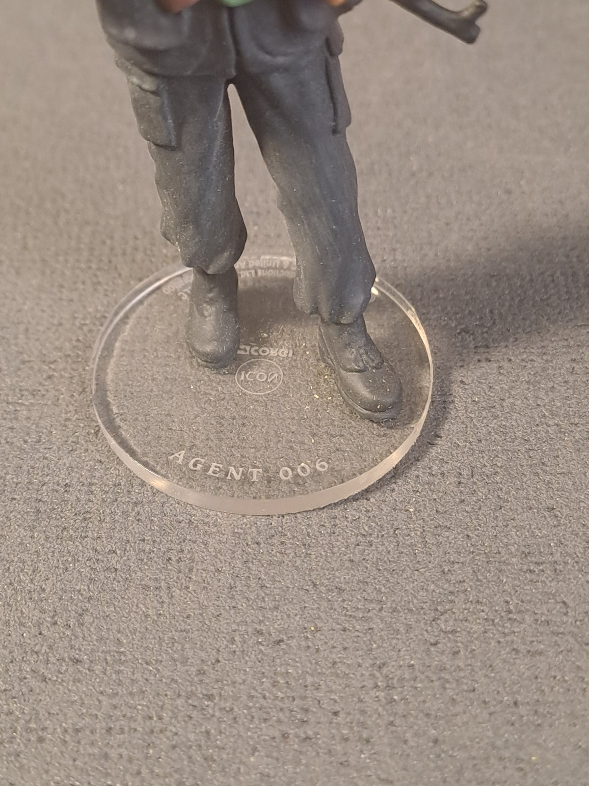 James Bond 007 Agent 006 Sean Bean Figure Corgi Icon 1999 Rare