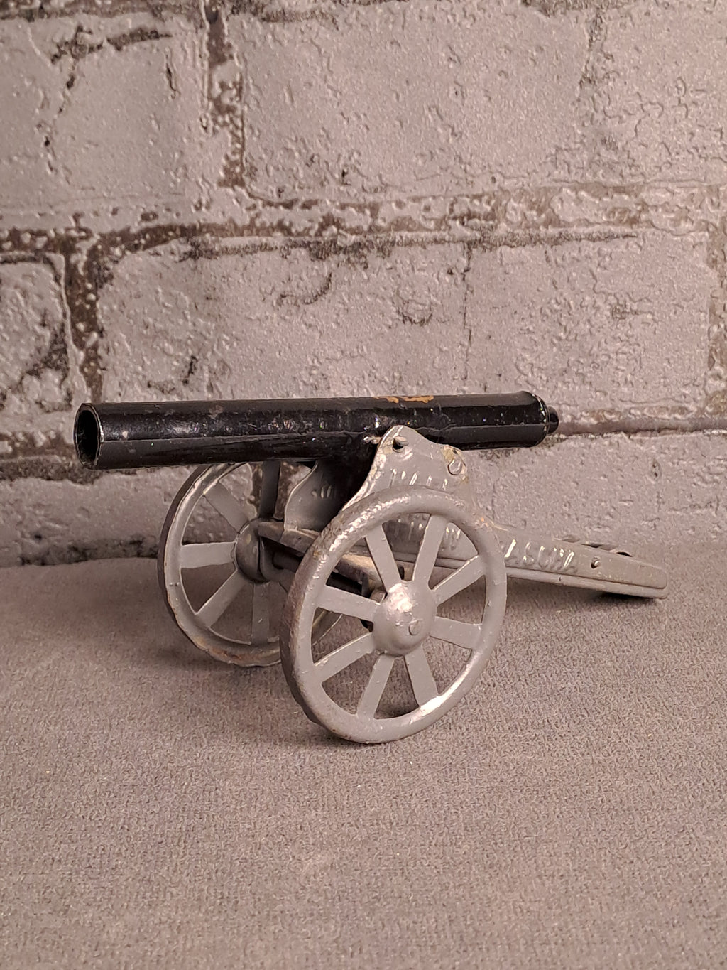 Tin Toy Pascha Canon 1930's
