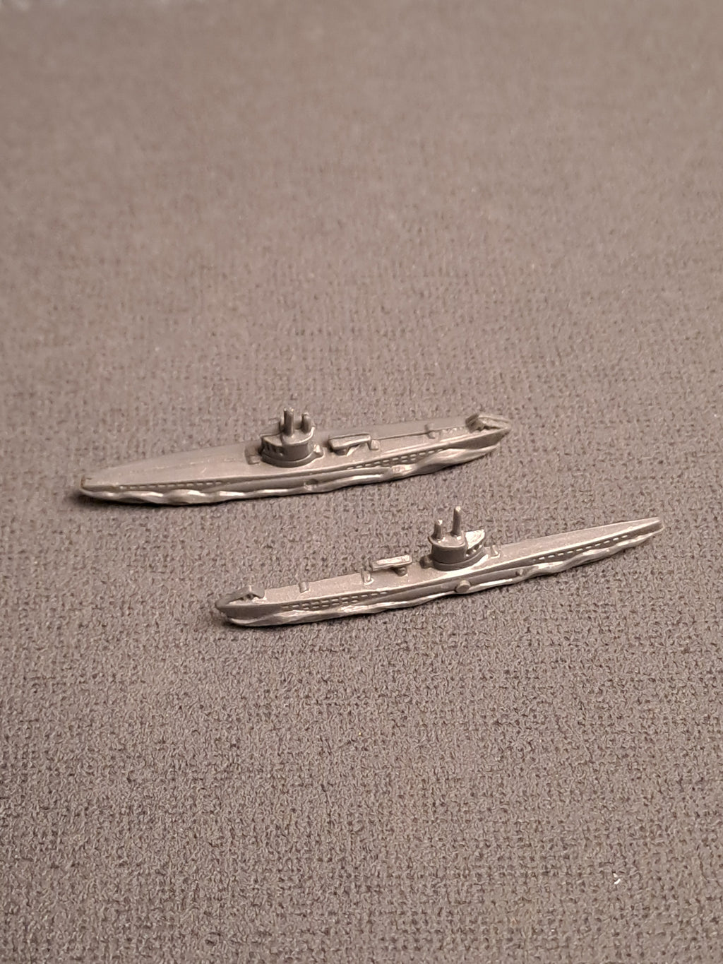 WHW U-boat x2