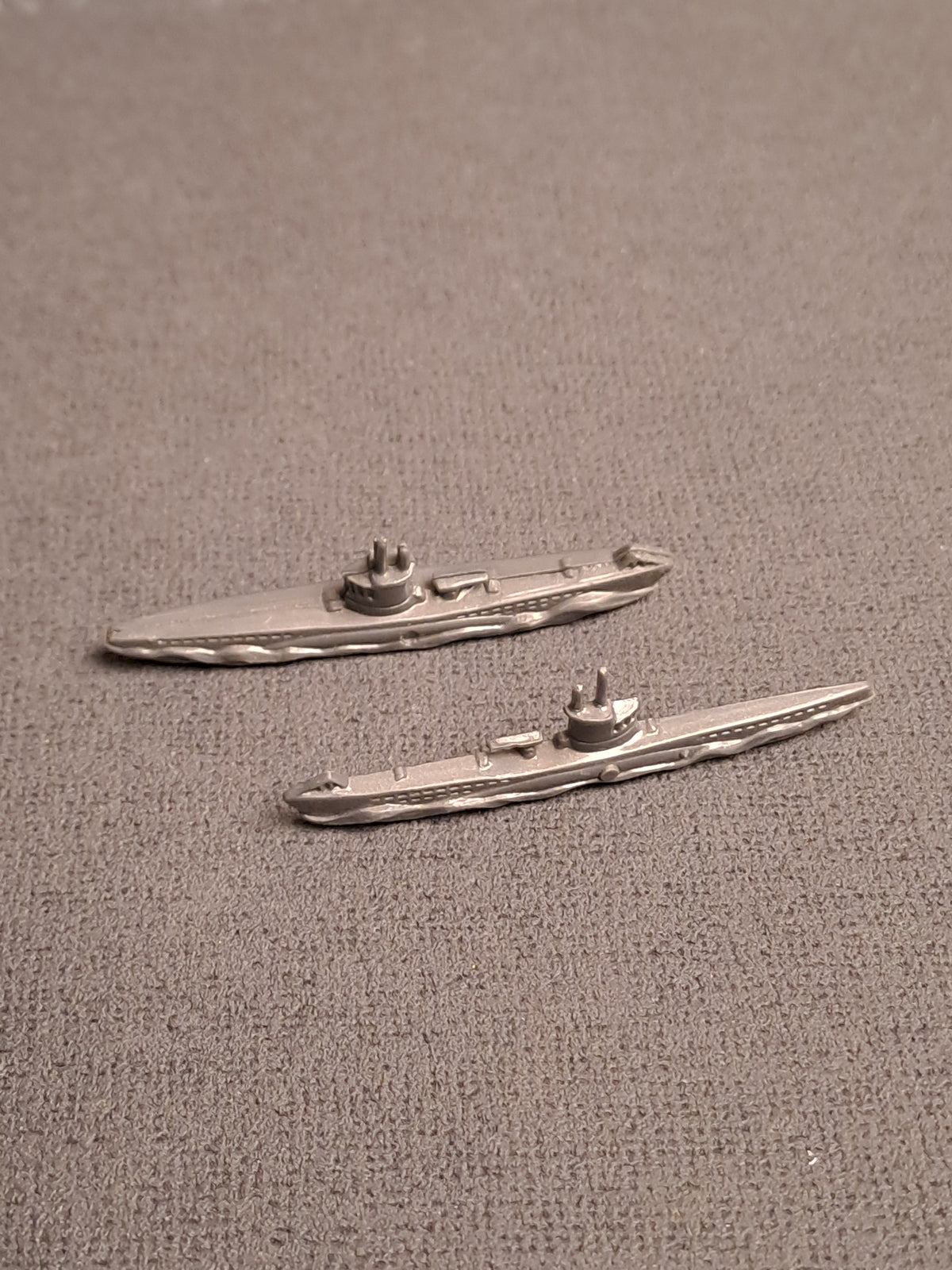 WHW U-boat x2