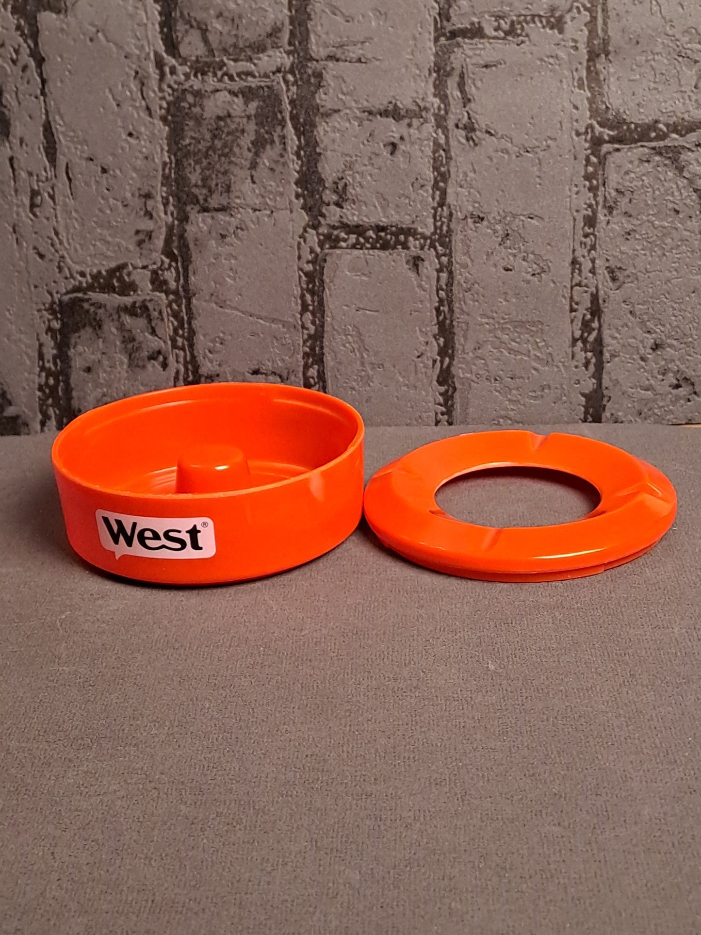 West Ashtray / West Askebæger