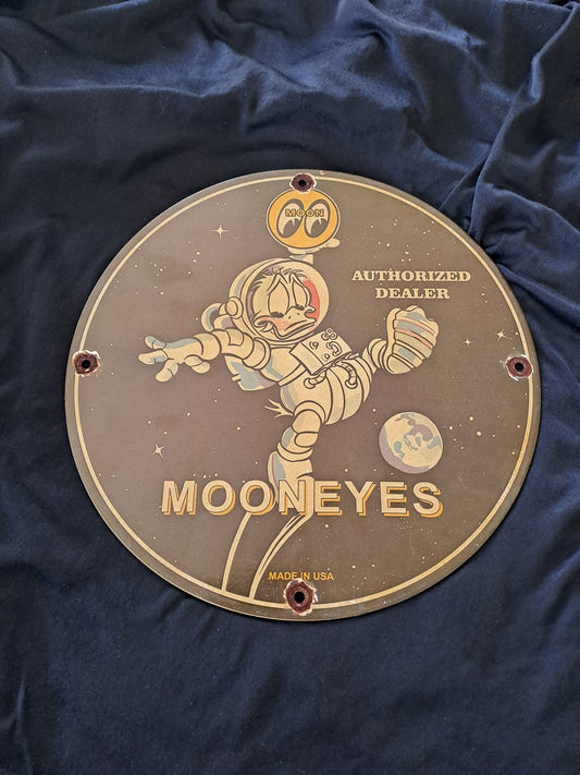 Mooneyes Authorized Dealer Enamel Sign with Donald Duck Disney / Mooneyes Authorized Dealer Emaljeskilt med Anders And Disney