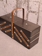 Very Rare Bakelite Sewing Box / Meget Sjældent Bakelit Syskrin 1930erne