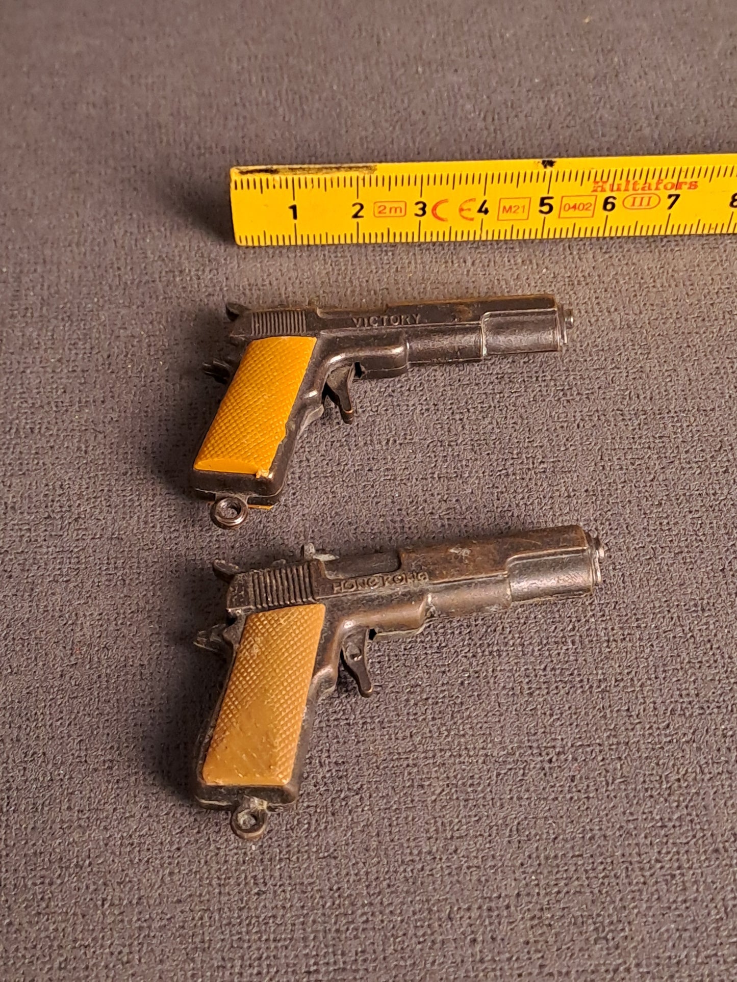 Key Ring Mini Guns 1970's / Nøglerings Mini Pistoler 1970'erne