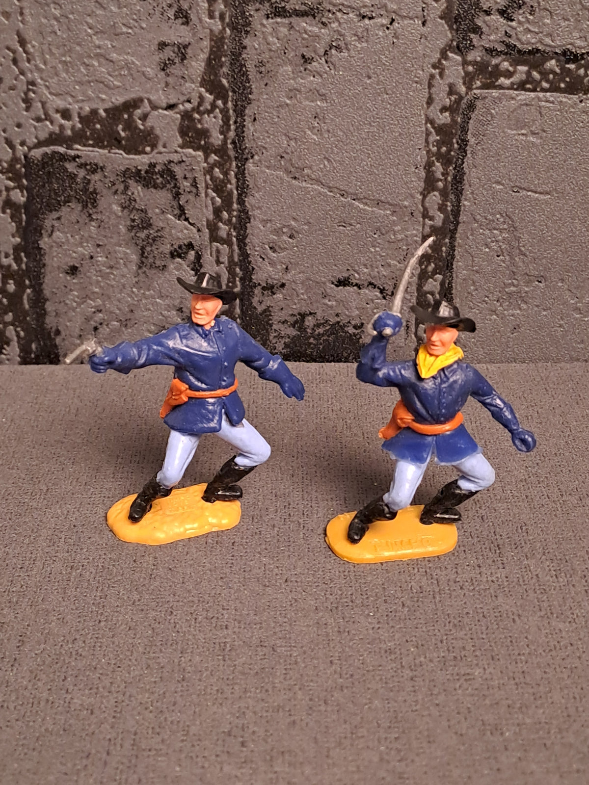 Timpo Toys U.S Cavalry Scenary