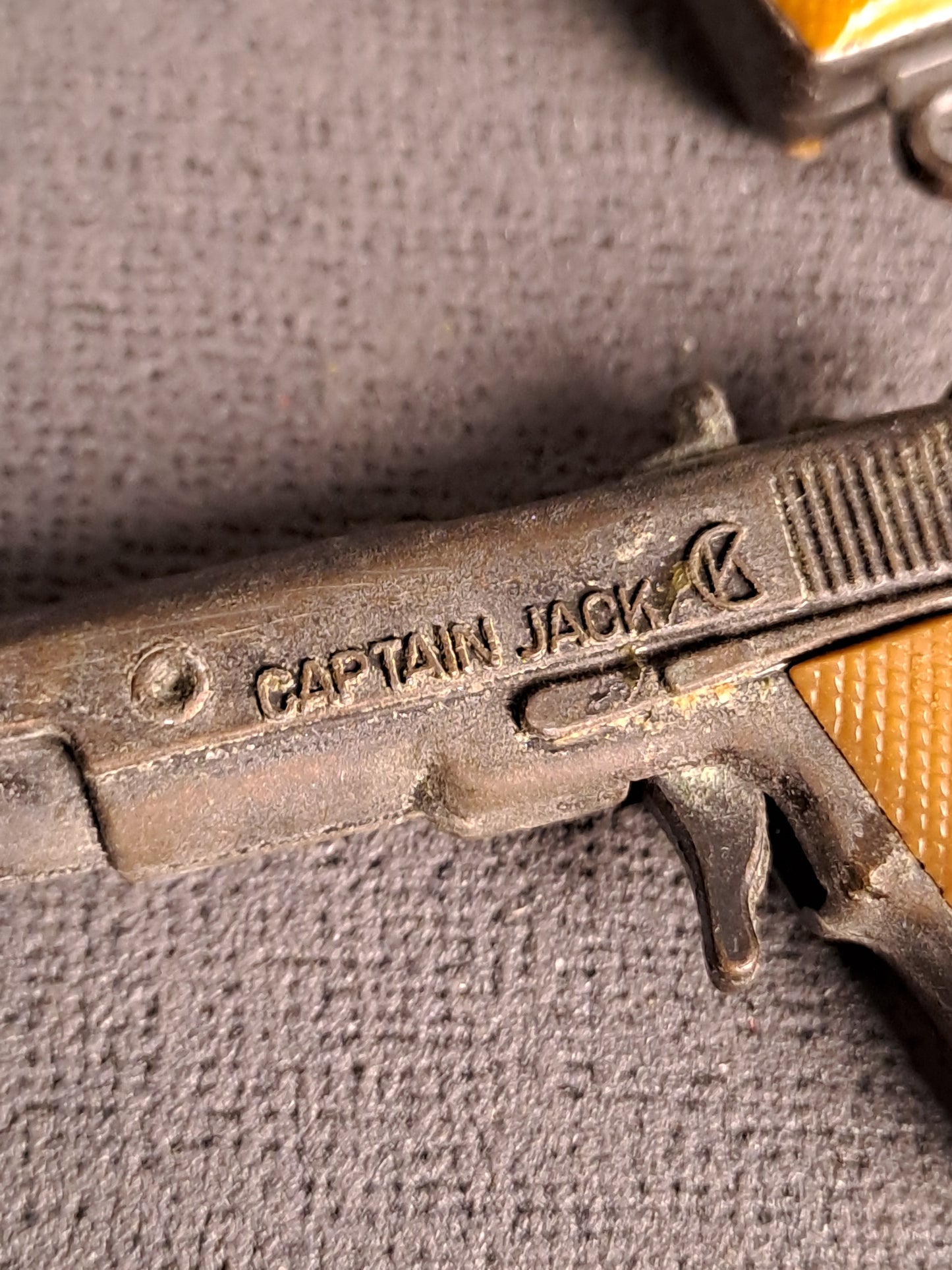 Key Ring Mini Guns 1970's / Nøglerings Mini Pistoler 1970'erne