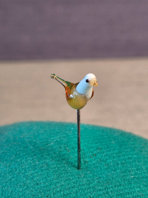Bird sewing pin