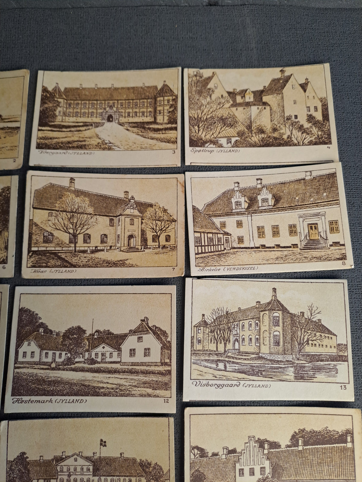 Collecting Cards Castles and Mansions of Denmark / Samlekort Danske Slotte og Herregårde
