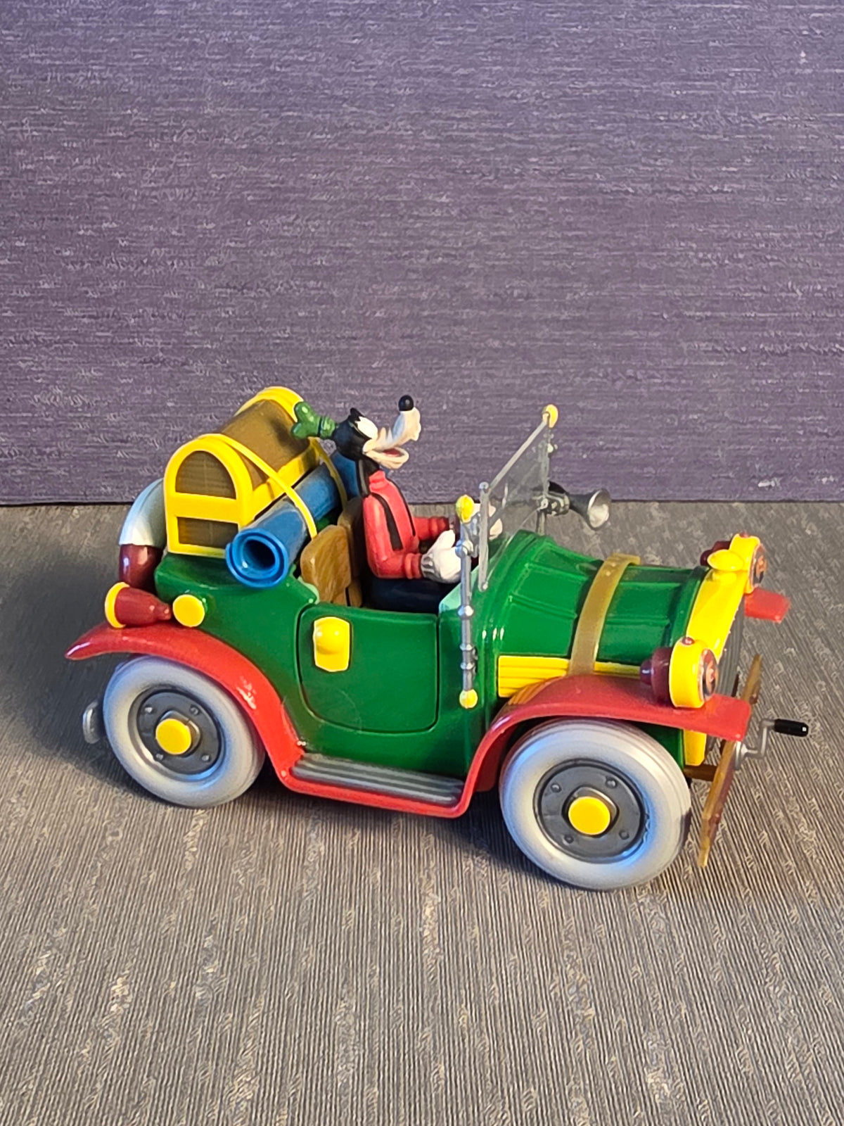 Disney Fedtmule i Bil / Goofy in Car