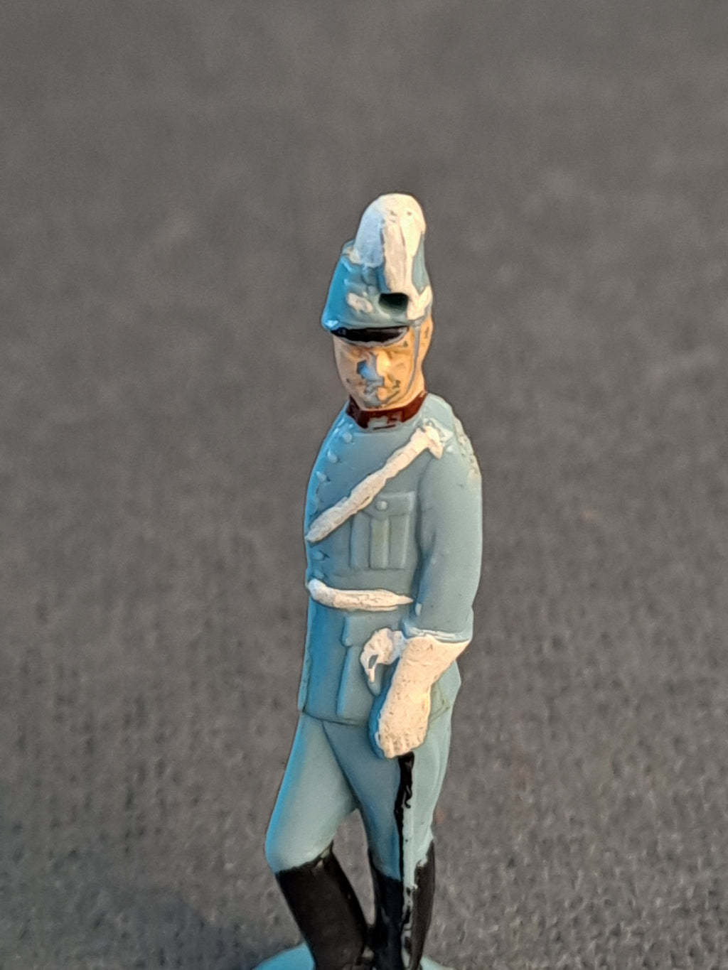 WHW German Police Officer Donation Figure