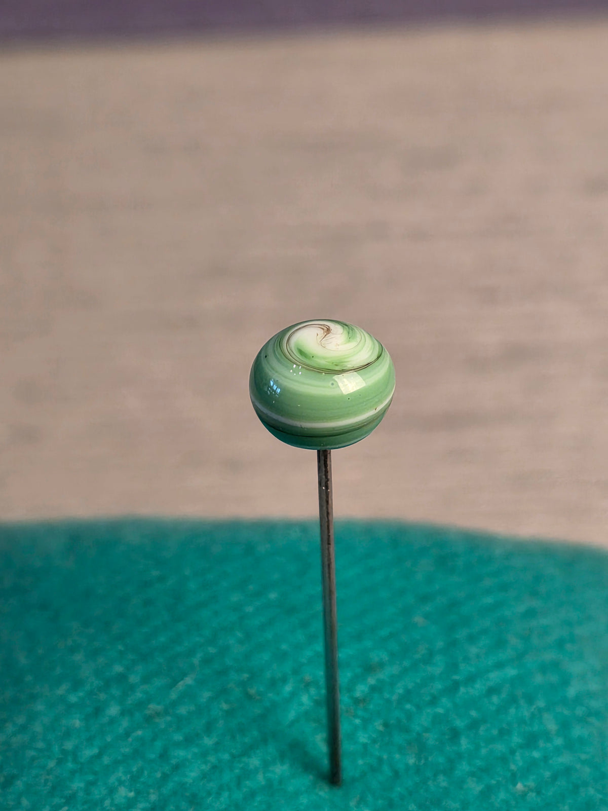 Bead Pin with Twisted Pattern