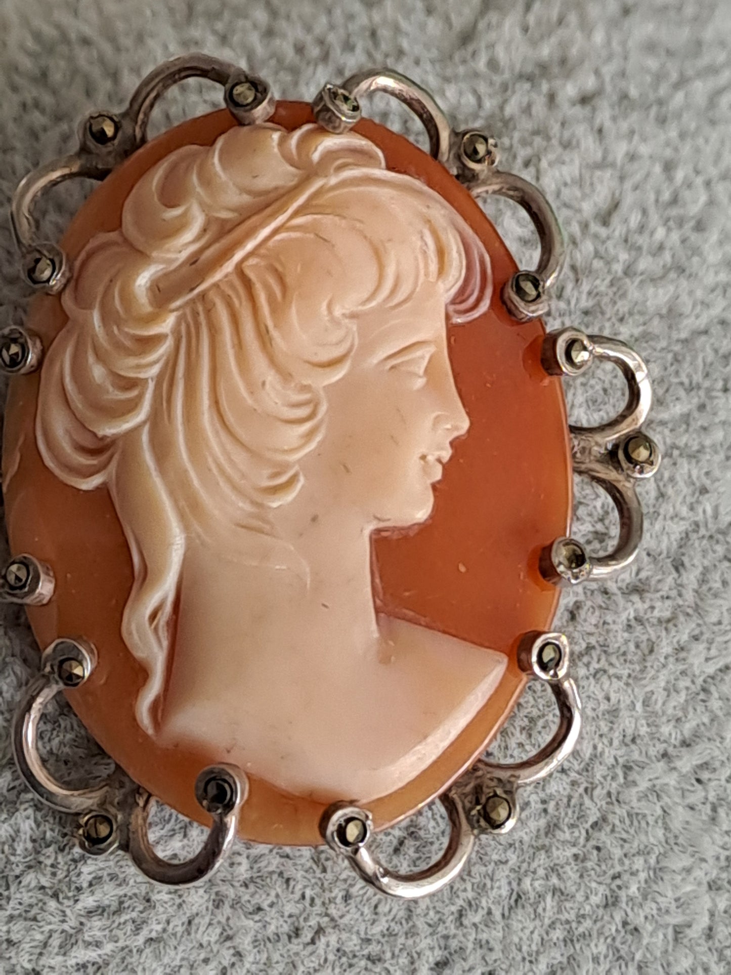 Large Antique 800 Silver Shell Carved Cameo Pendant/Brooch