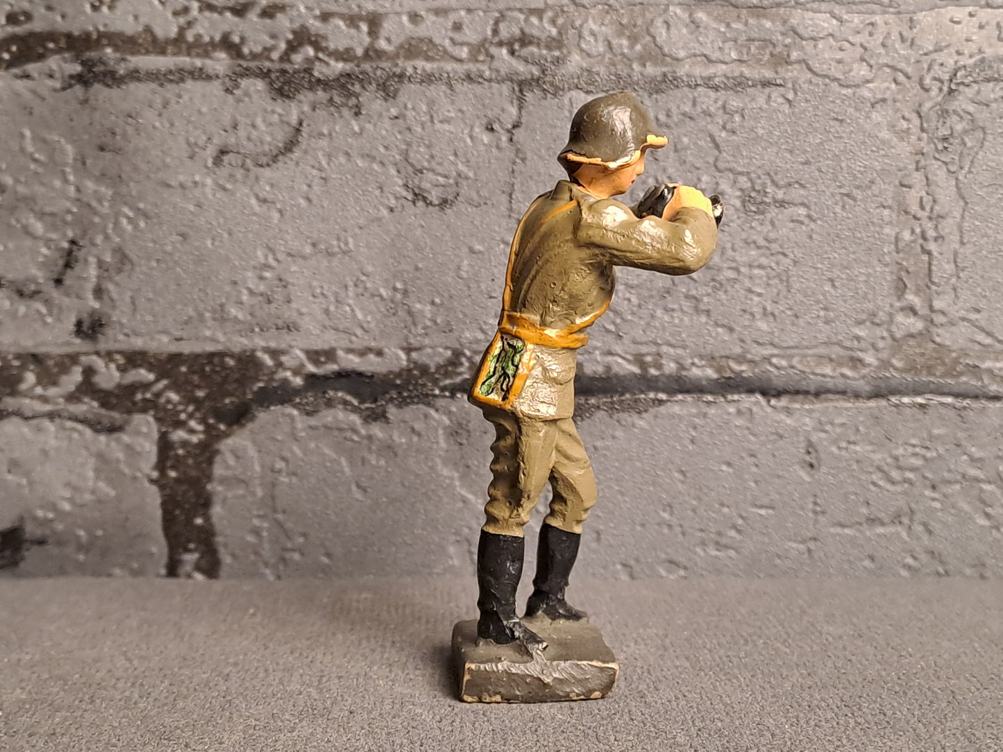 Lineol Rare Danish Officer with Binoculars / Lineol Sjælden Dansk Officer med Kikkert