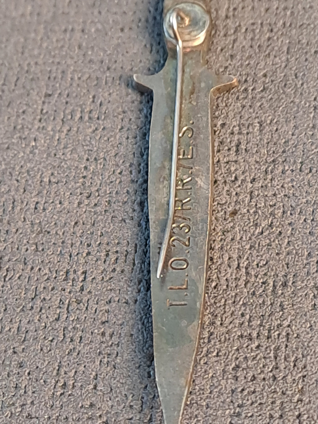 WW2 SS Dagger Brooch / WW2 SS Dagger Brooch