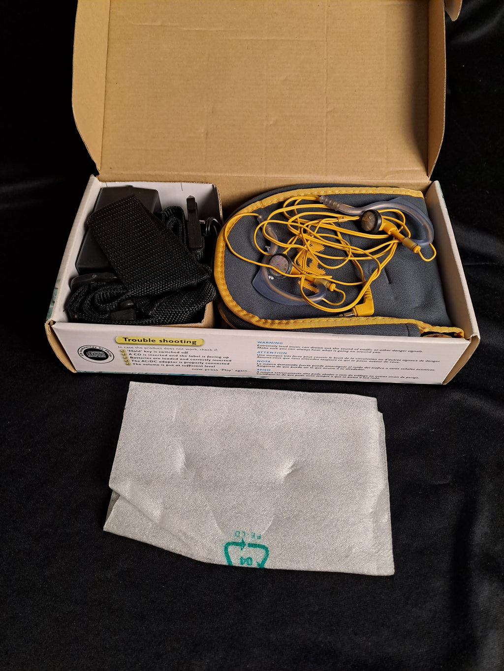 Vintage Philips Portable CD Player ACT7582 Prod.year: 2000 / Vintage Philips Discman Prod.år: 2000