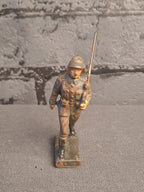 Lineol German Soldier Marching / Lineol Tysk Marcherende Soldat