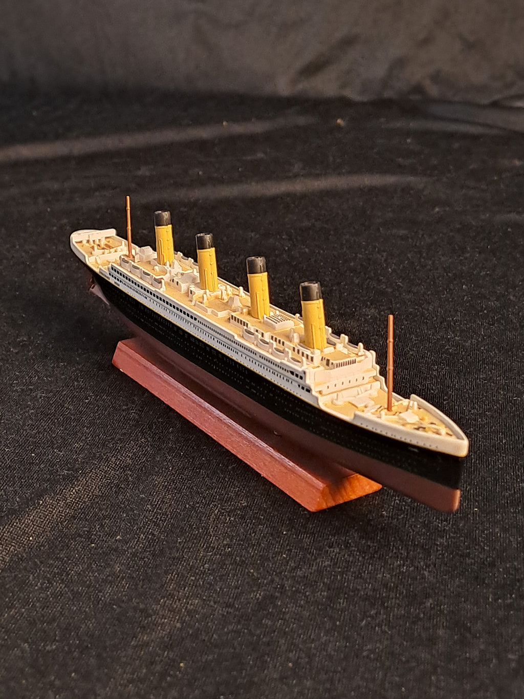 Titanic Model Ship / Titanic Modelskib