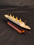 Titanic Model Ship / Titanic Modelskib