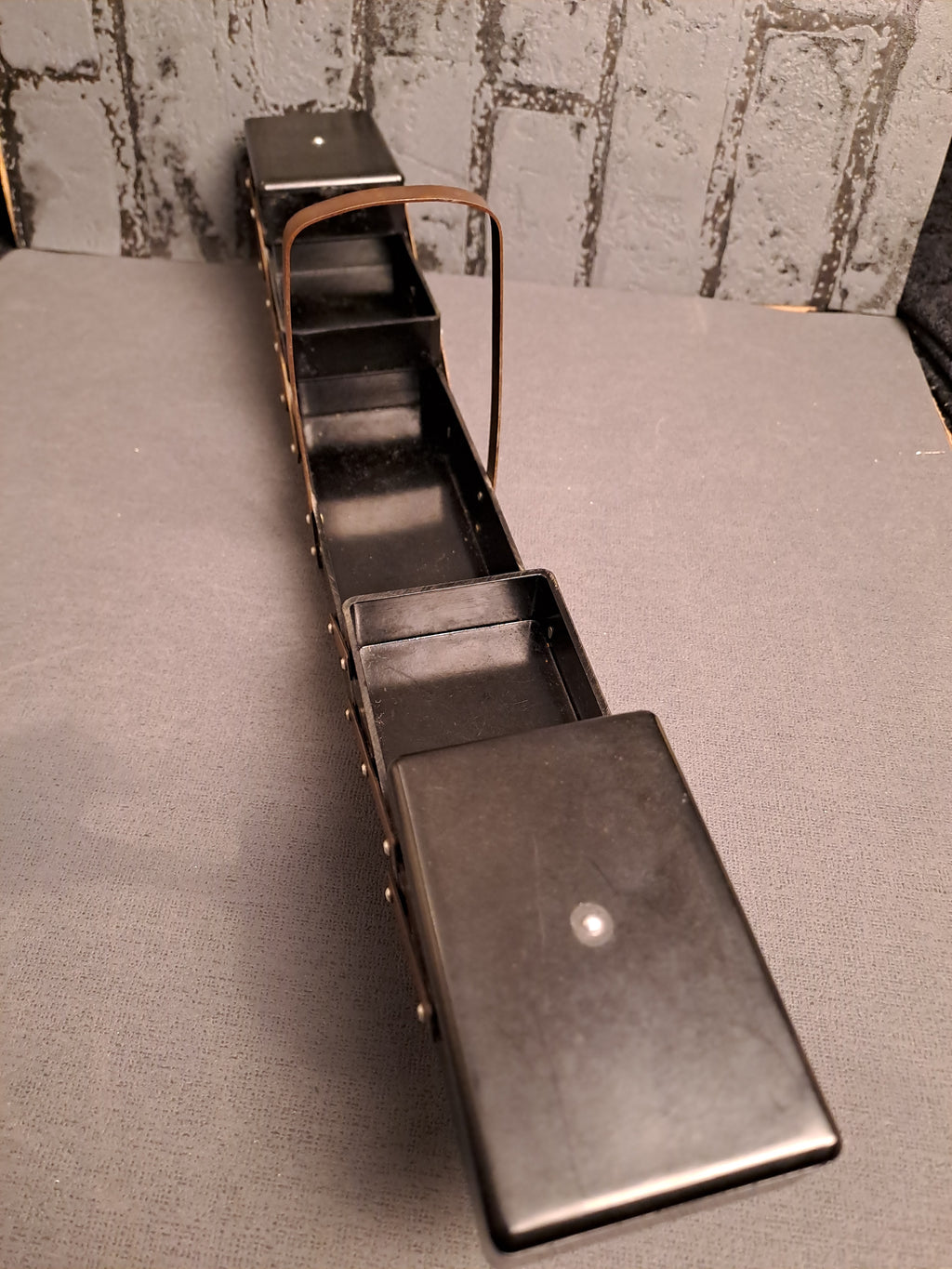 Very Rare Bakelite Sewing Box / Meget Sjældent Bakelit Syskrin 1930erne