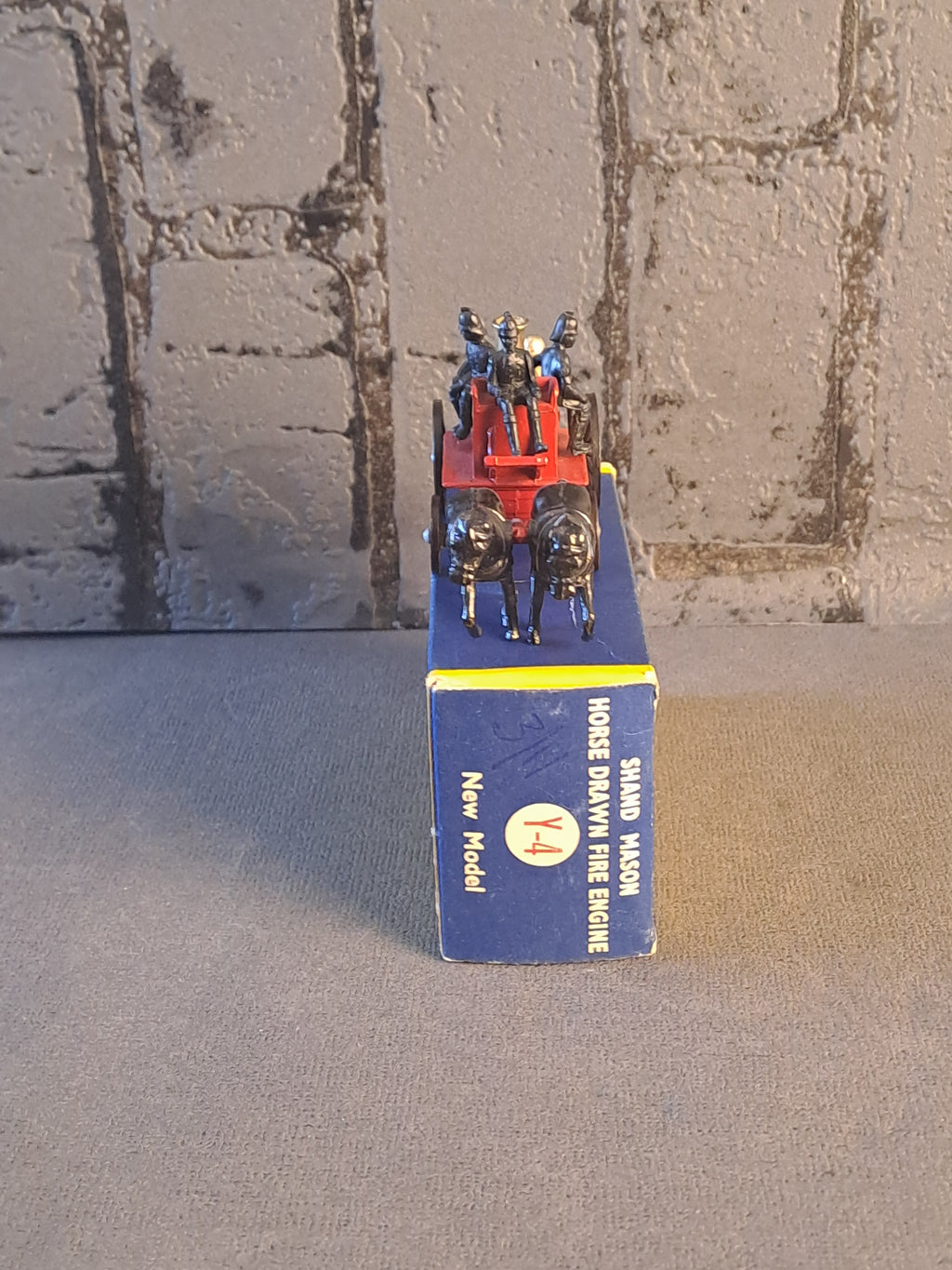 Lesney Models of Yesteryear Shand Mason Horse Drawn Fire Engine