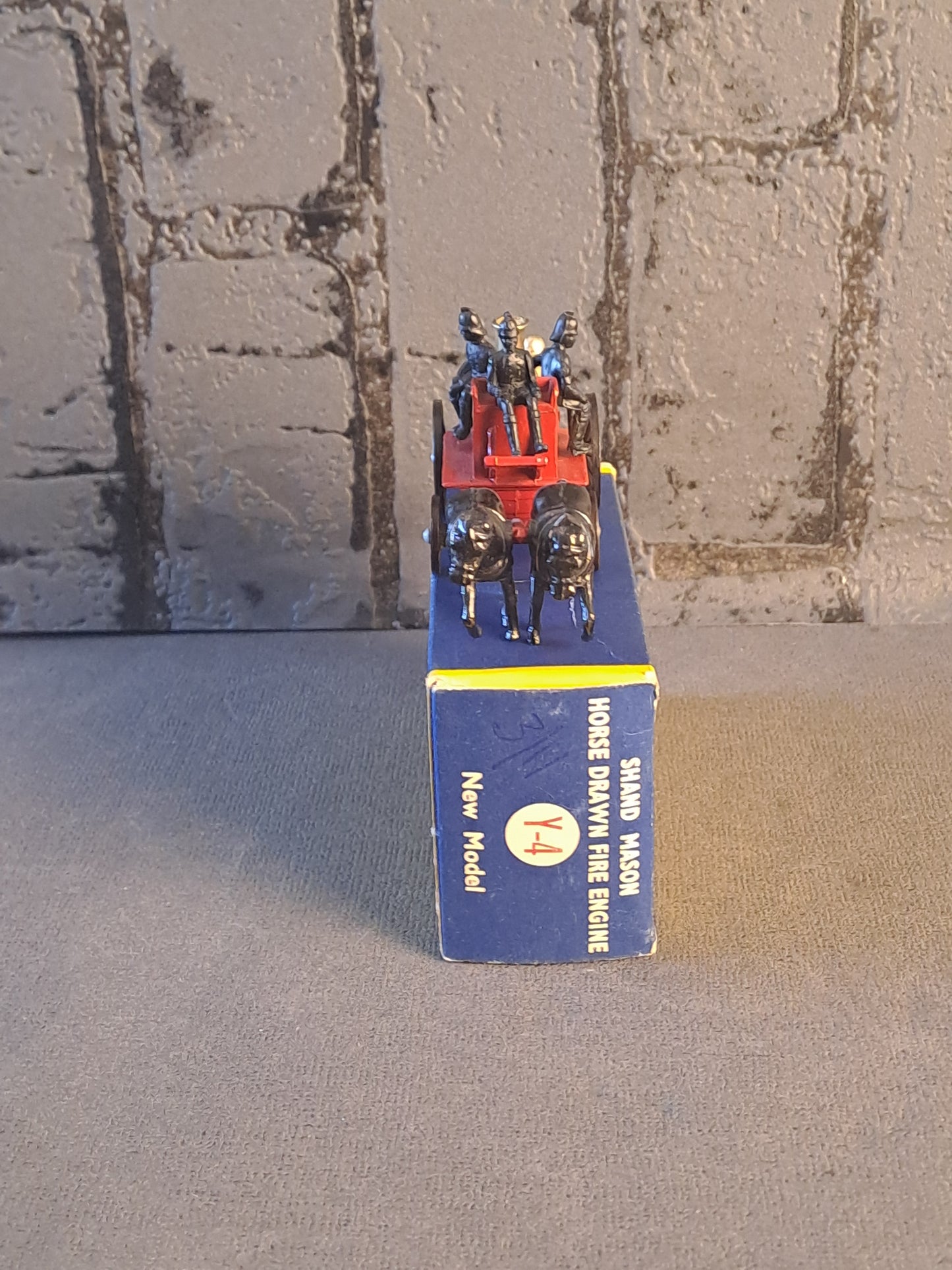 Lesney Models of Yesteryear Shand Mason Horse Drawn Fire Engine