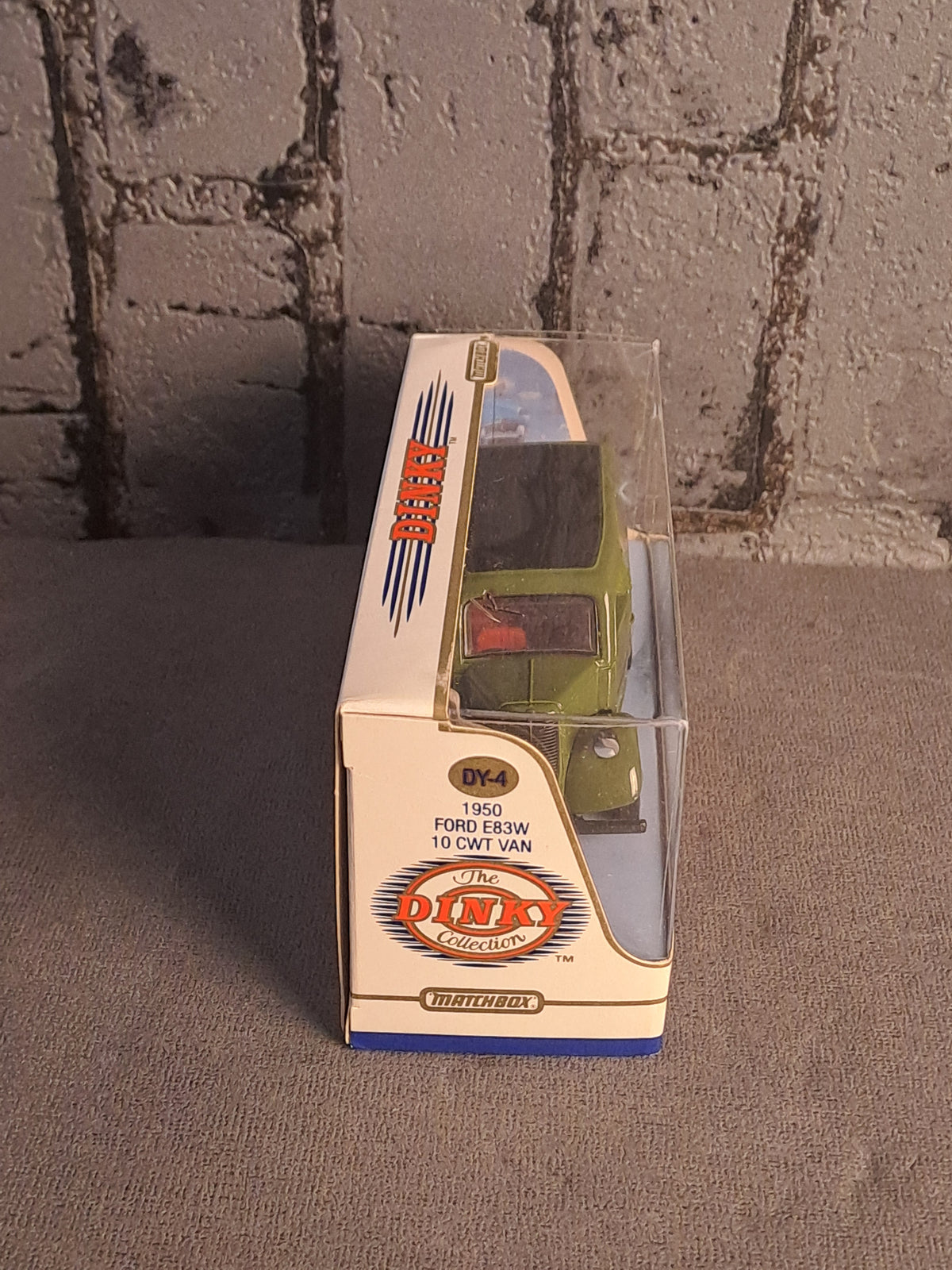 The Dinky Collection 1950 Ford Van