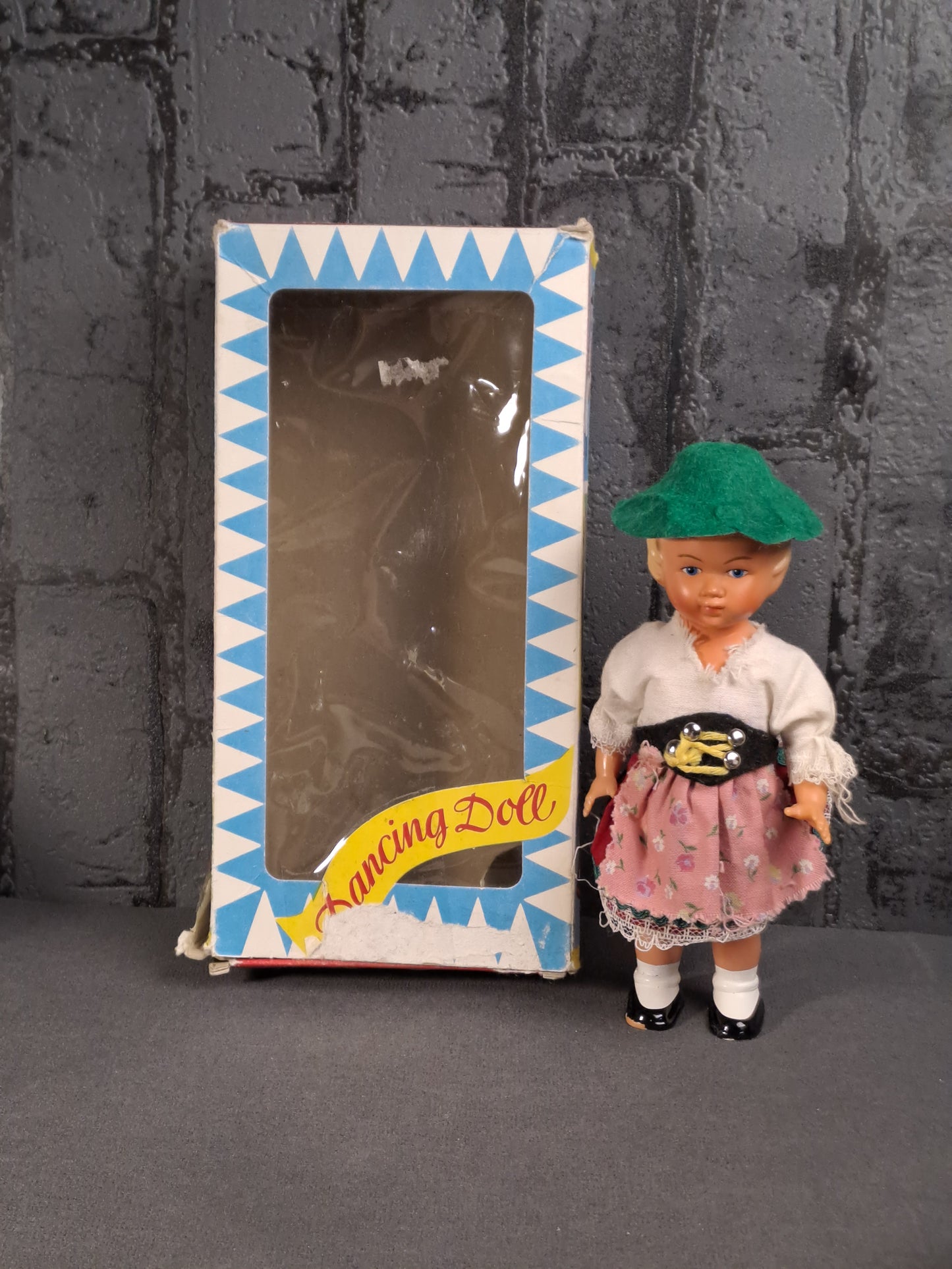 Tanzen Puppe Germany 1960's