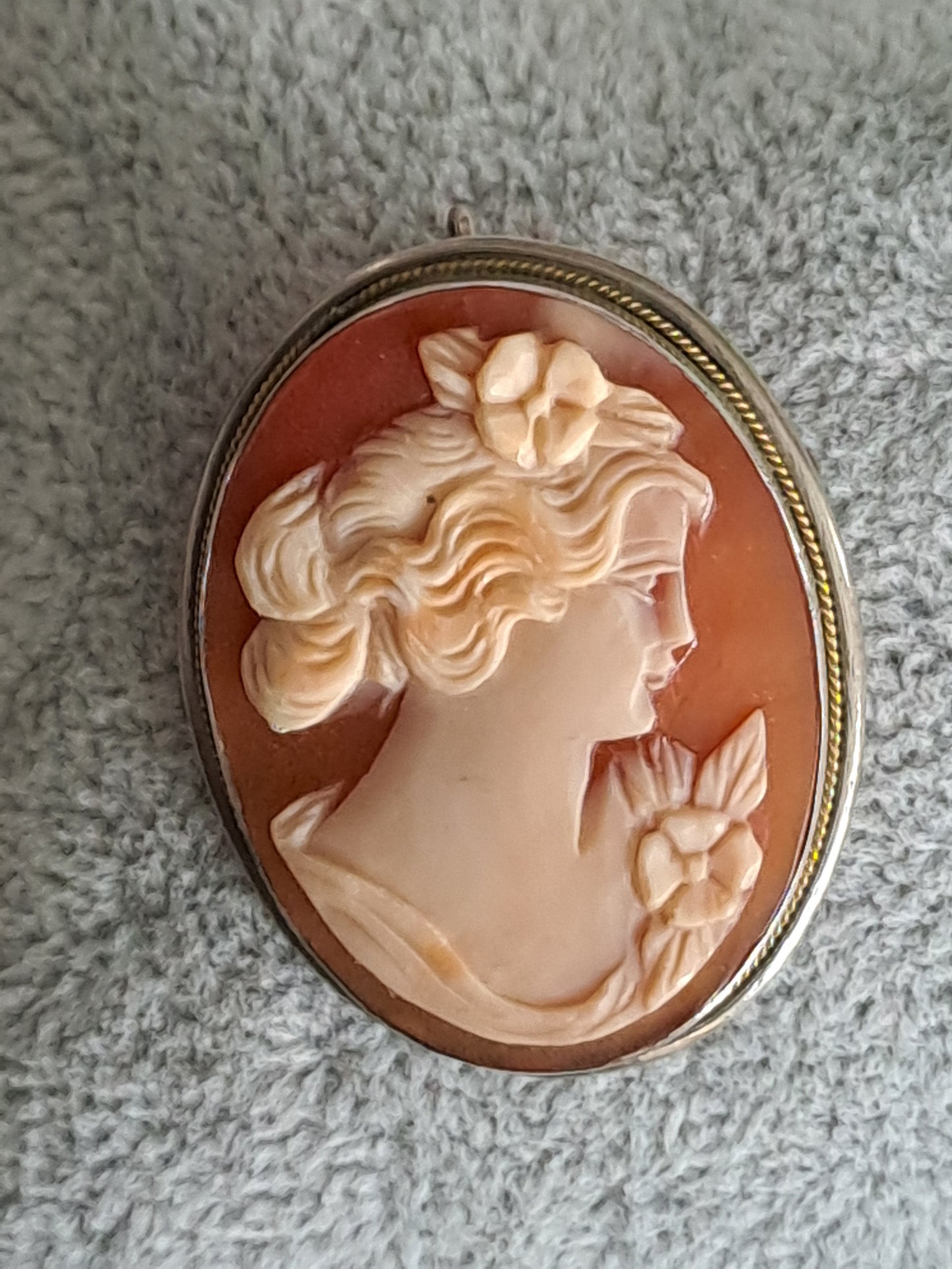 Antique 800 Silver Shell Carved Cameo Pendant/Brooch