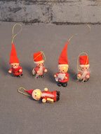 Daells Varehus Christmas Elves