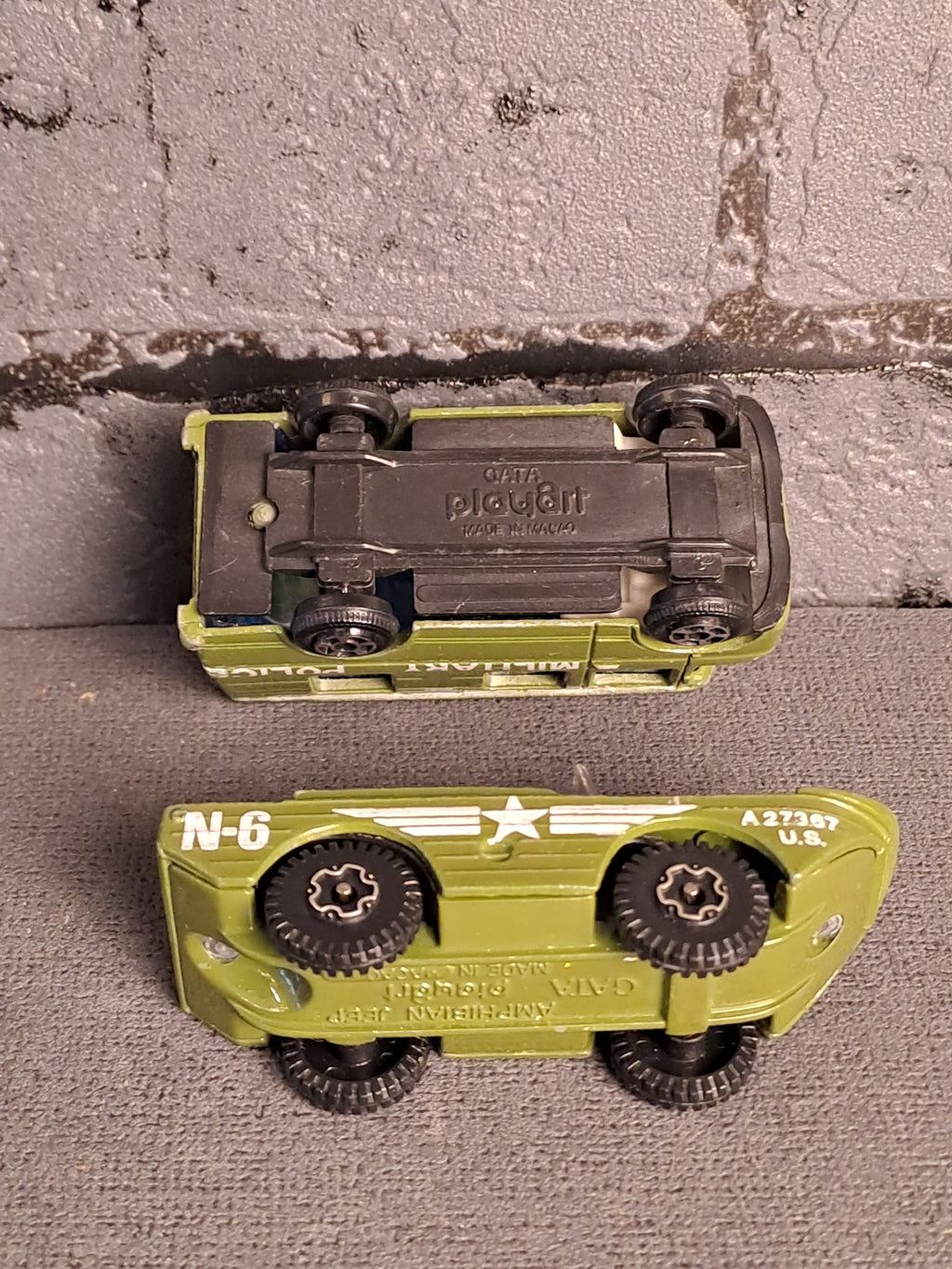 Play Art Military x2
