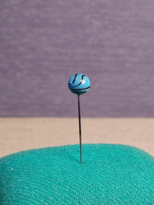 Blue Scarf Pin with twisted Pattern