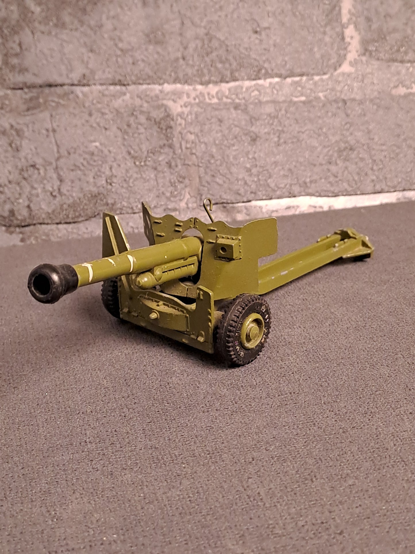 Tekno and Dinky Canons