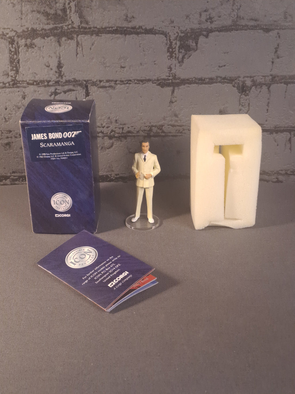 James Bond 007 Scaramanga Corgi Icon 1998 Collecting Figure